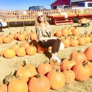 Meet your Posher, Alexis